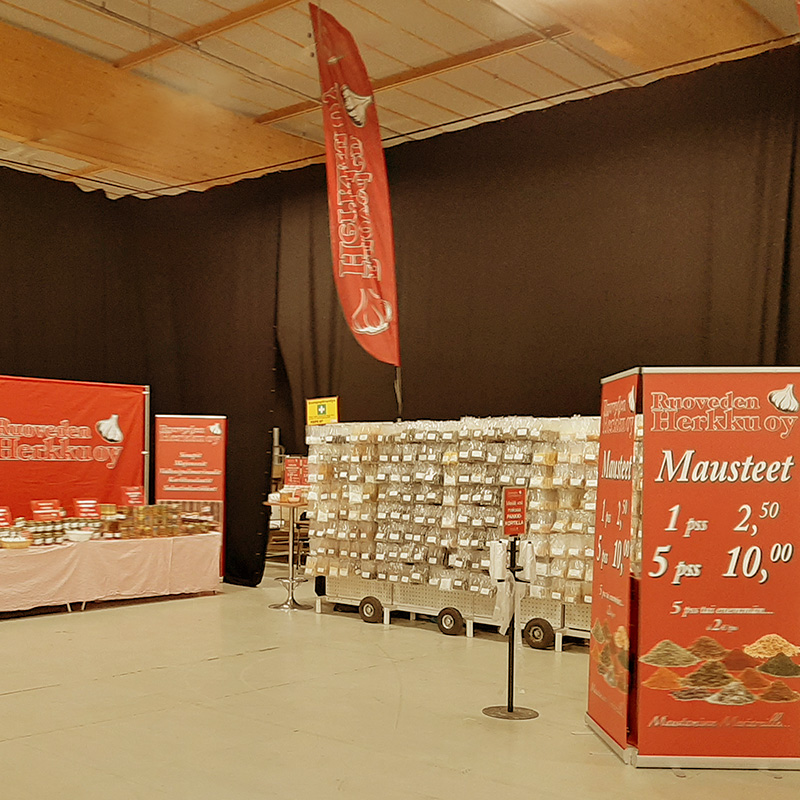 Painotuotteita messuosastolla